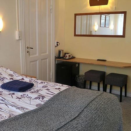 Guesthouse Solgardar آكيورِيْري المظهر الخارجي الصورة