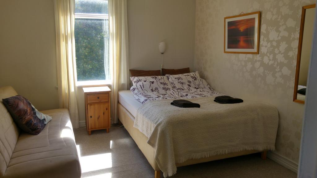 Guesthouse Solgardar آكيورِيْري المظهر الخارجي الصورة