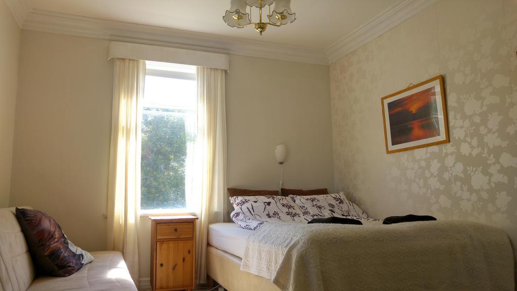 Guesthouse Solgardar آكيورِيْري المظهر الخارجي الصورة